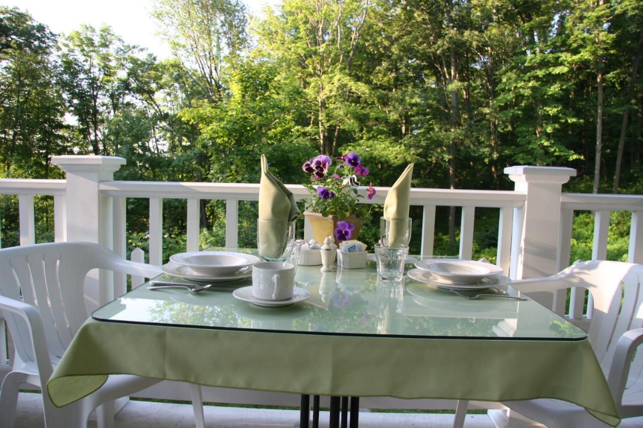 Howarth House Bed And Breakfast Fitchburg Exterior photo
